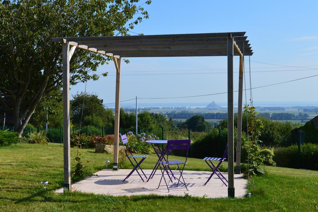 Mamoucafecouette Bed and Breakfast Roz-sur-Couesnon Buitenkant foto